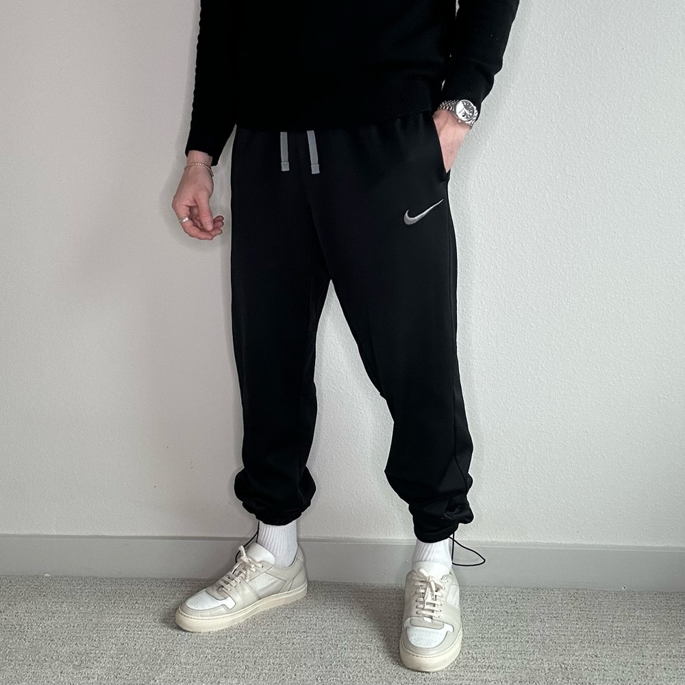Nike therma fit sweatpants - Picture 2 of 8